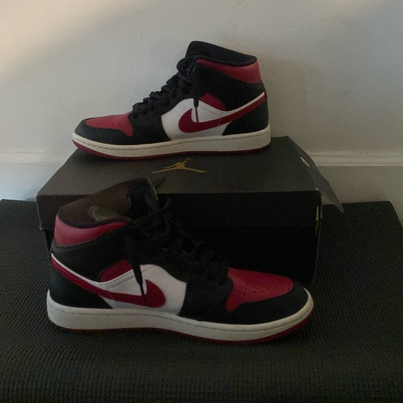 Air Jordan 1 mid noble red - Picture 1 of 5